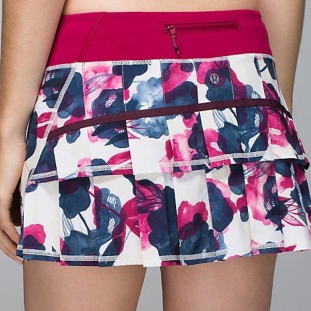 Lululemon Pace Setter Skort Inky Floral Ghost Inkwell Bumble Berry  SZ 4 Rare